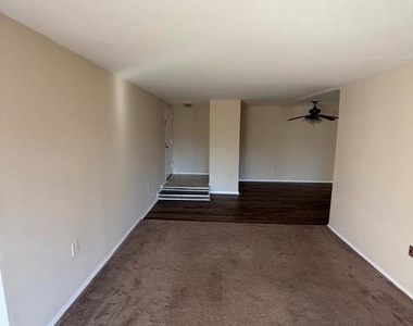418 Girard Street - Photo Thumbnail 7