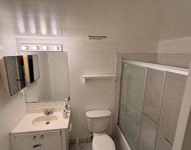 418 Girard Street - Photo Thumbnail 9