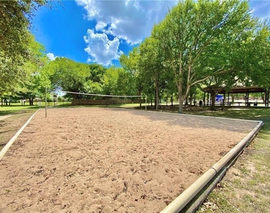 1001 Winnsboro Loop - Photo Thumbnail 33