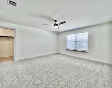 1001 Winnsboro Loop - Photo Thumbnail 18