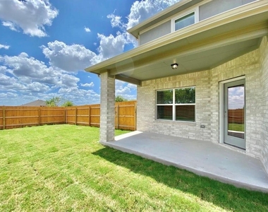1001 Winnsboro Loop - Photo Thumbnail 25
