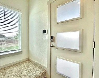 1001 Winnsboro Loop - Photo Thumbnail 13