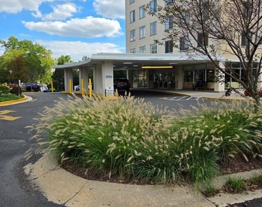 10500 Rockville Pike - Photo Thumbnail 13