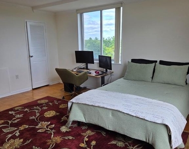 10500 Rockville Pike - Photo Thumbnail 5