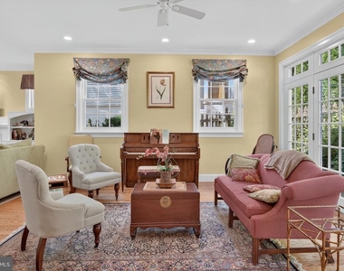 3511 Woodbine Street - Photo Thumbnail 6