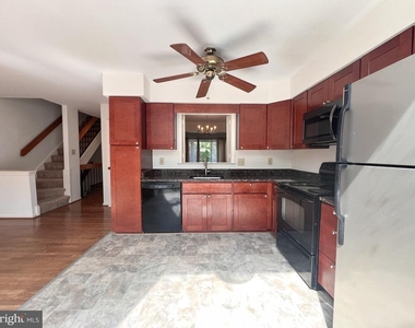 1951 Hickory Hill Lane - Photo Thumbnail 12