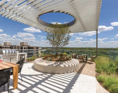 44 East Ave - Photo Thumbnail 19