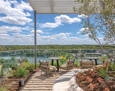 44 East Ave - Photo Thumbnail 20