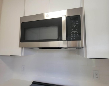 8706 Schick Rd - Photo Thumbnail 15