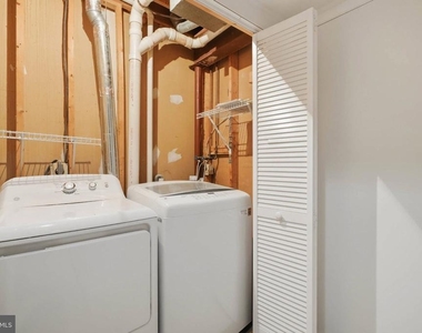 8112 Wooded Glen Court - Photo Thumbnail 25