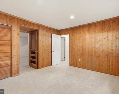 8112 Wooded Glen Court - Photo Thumbnail 22