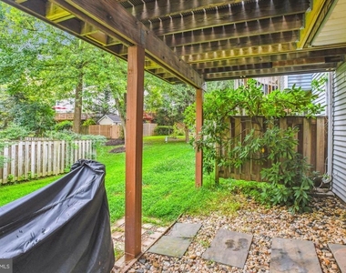 11756 Lone Tree Court - Photo Thumbnail 19