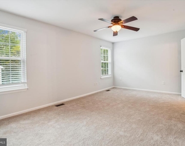 11756 Lone Tree Court - Photo Thumbnail 13