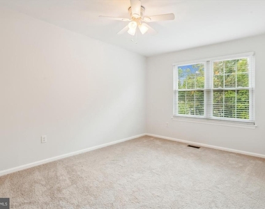 11756 Lone Tree Court - Photo Thumbnail 10