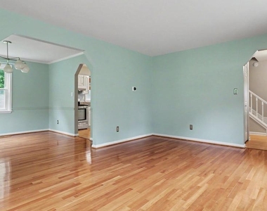 13083 Williamfield Drive - Photo Thumbnail 8