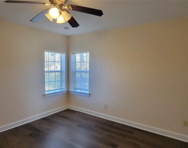 503 Martin Luther King Dr - Photo Thumbnail 10