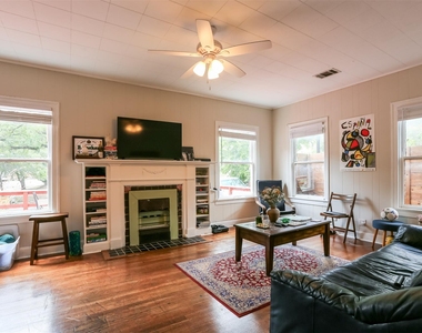 308 E 32nd St - Photo Thumbnail 3