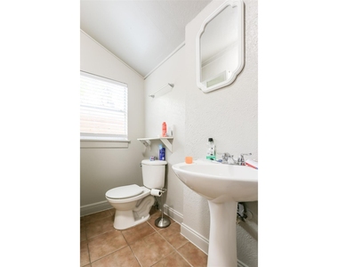 308 E 32nd St - Photo Thumbnail 26