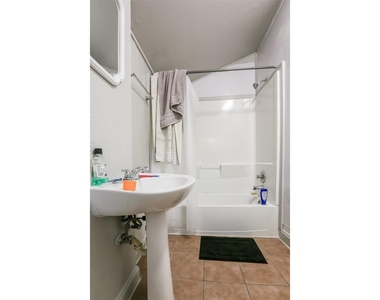 308 E 32nd St - Photo Thumbnail 27