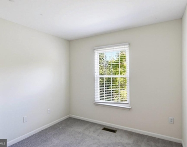 5210 Duke Court - Photo Thumbnail 27