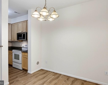 5210 Duke Court - Photo Thumbnail 10