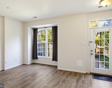 5210 Duke Court - Photo Thumbnail 14