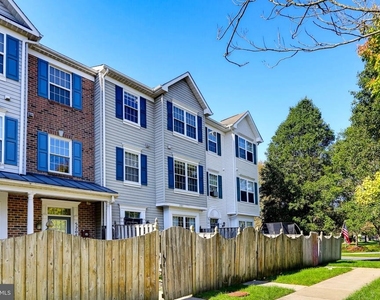 5210 Duke Court - Photo Thumbnail 3