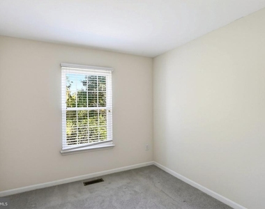 5210 Duke Court - Photo Thumbnail 26