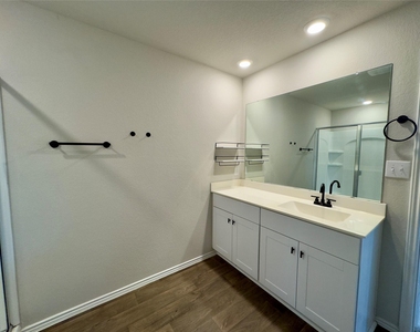 5813 Xene Dr - Photo Thumbnail 12