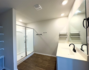 5813 Xene Dr - Photo Thumbnail 11