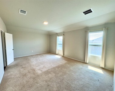 5813 Xene Dr - Photo Thumbnail 10