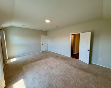 5813 Xene Dr - Photo Thumbnail 9
