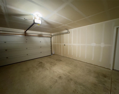 5813 Xene Dr - Photo Thumbnail 25