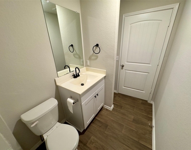 5813 Xene Dr - Photo Thumbnail 22