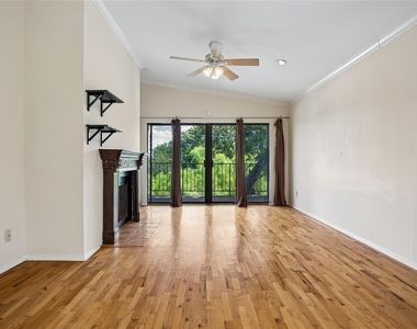 409 E 38th St - Photo Thumbnail 2