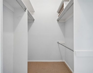 409 E 38th St - Photo Thumbnail 9