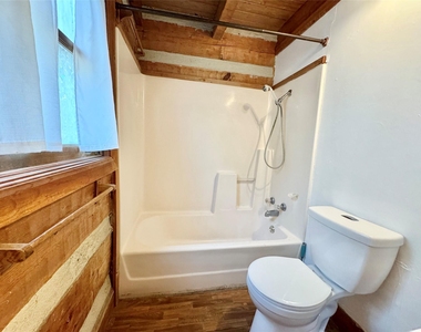122 Briar Forest Dr - Photo Thumbnail 16