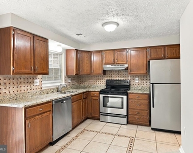 1554 Pin Oak Drive - Photo Thumbnail 5