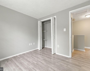 1554 Pin Oak Drive - Photo Thumbnail 11
