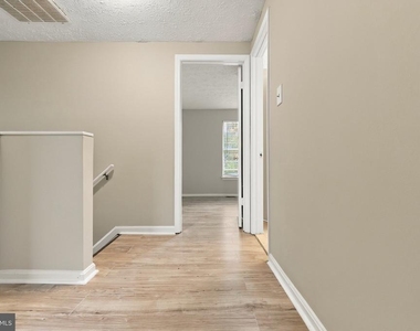 1554 Pin Oak Drive - Photo Thumbnail 9