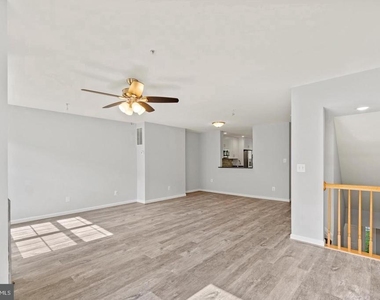 509 Bridgeport Place - Photo Thumbnail 4