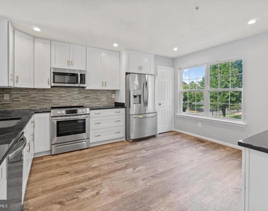 509 Bridgeport Place - Photo Thumbnail 2