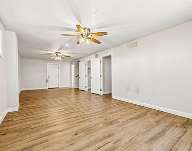 808 Dale Dr - Photo Thumbnail 26