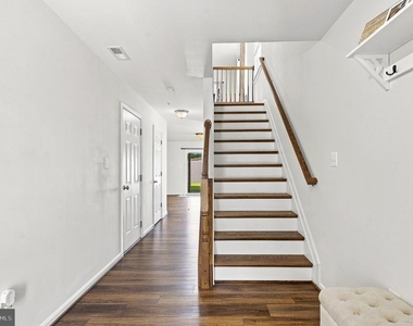 99 Clydesdale Lane - Photo Thumbnail 4