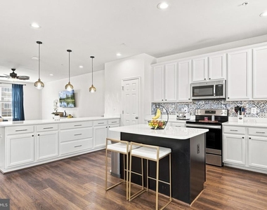 99 Clydesdale Lane - Photo Thumbnail 14