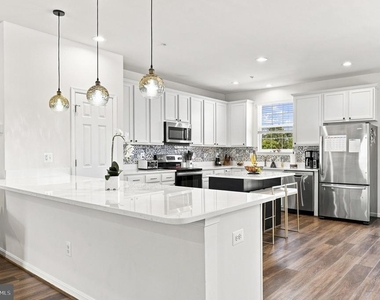 99 Clydesdale Lane - Photo Thumbnail 12