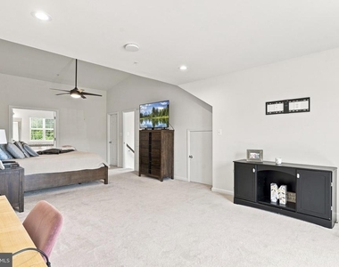 99 Clydesdale Lane - Photo Thumbnail 40