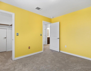 5202 Dimesky Ln - Photo Thumbnail 31
