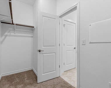 5202 Dimesky Ln - Photo Thumbnail 22