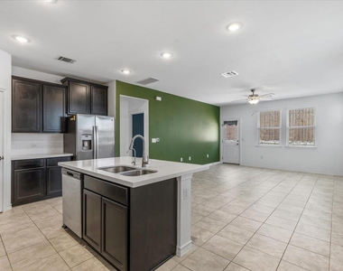 5202 Dimesky Ln - Photo Thumbnail 11